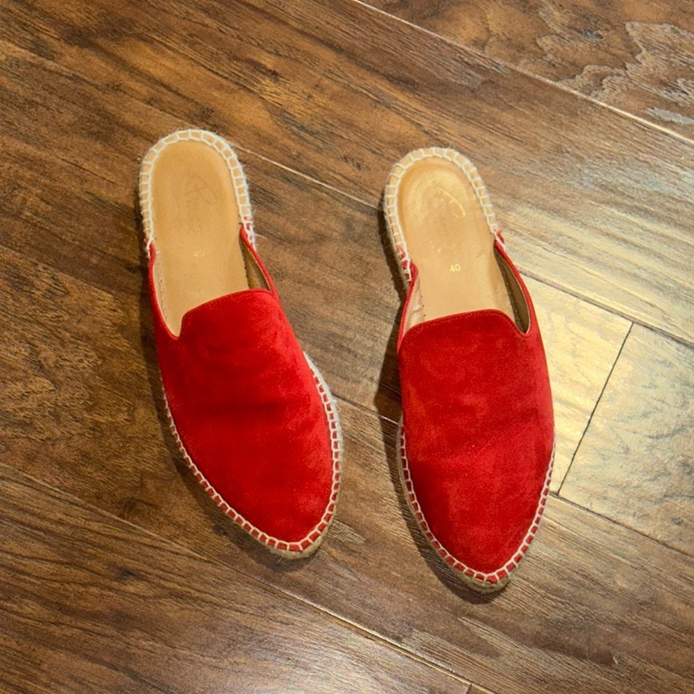 red slip ons